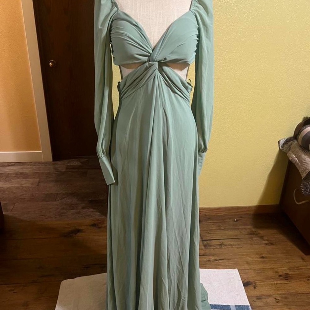 Windsor Sage Long Sleeve Twist Dress